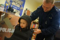 Policjanci spełniają marzenie 4-letniego Karola