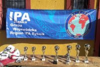 Puchary za zajęcie poszczególnych miejsc w piłkarskim turnieju Regionu IPA Rybnik